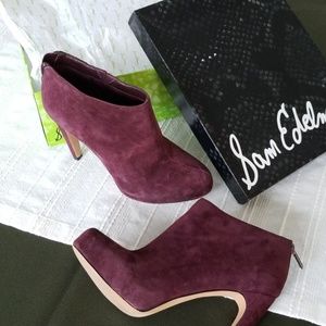 Sam Edelman Keaton bootie in maroon suede